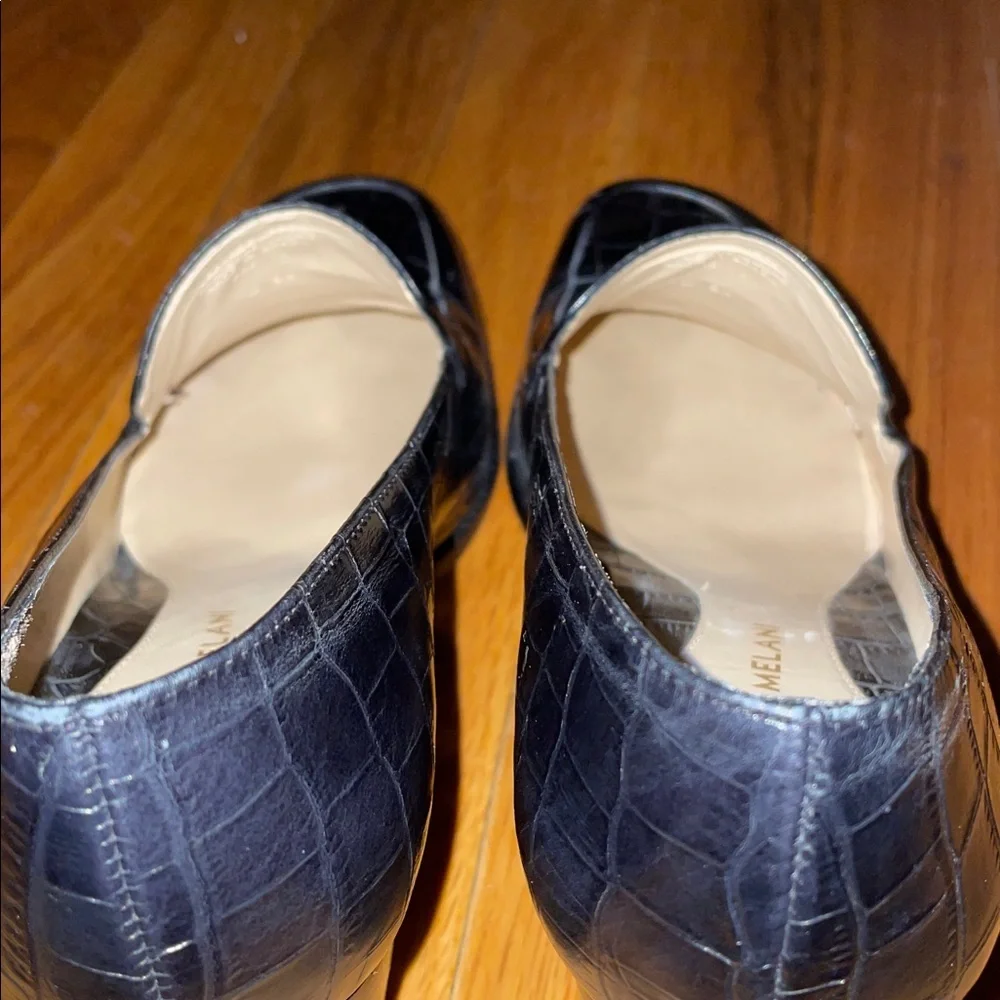 Antonio Melani Pretty Black Croc Embossed Leather Pump Loafers.  Size 9. EUC